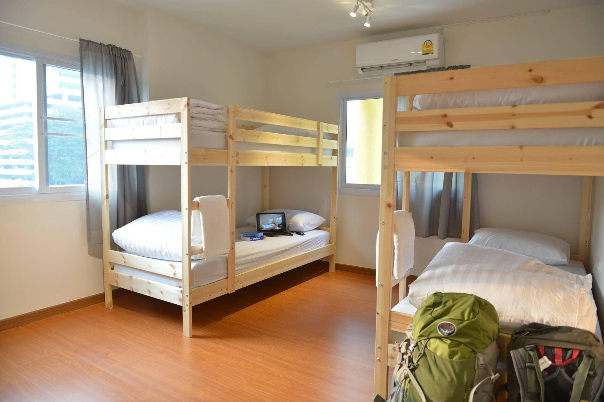 Panpan Hostel Bangkok Ngoại thất bức ảnh
