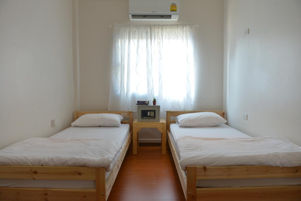 Panpan Hostel Bangkok Ngoại thất bức ảnh
