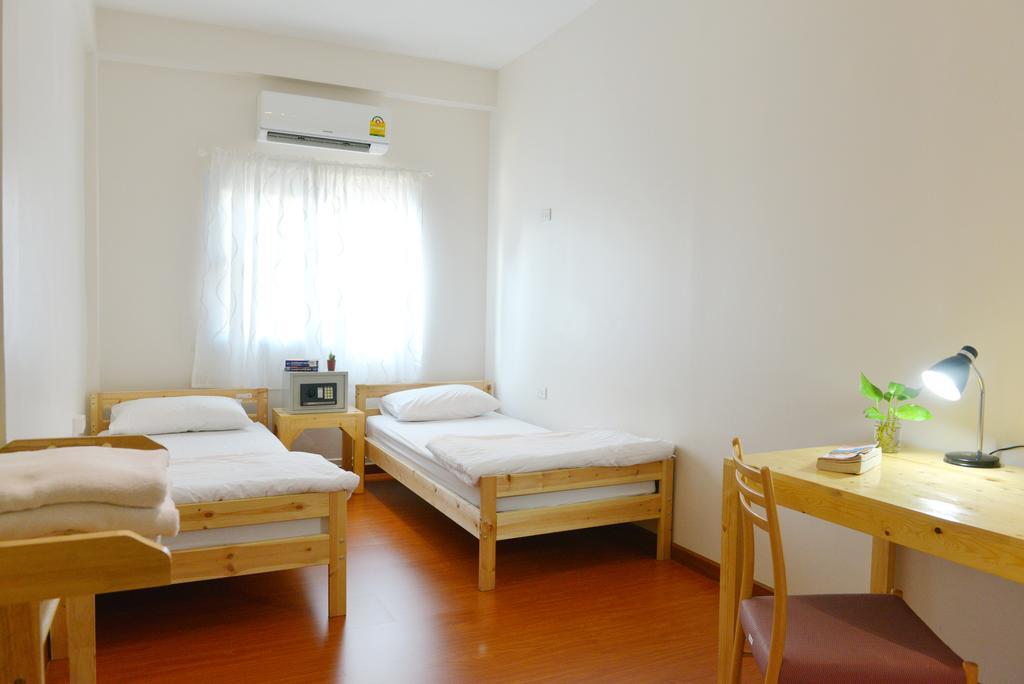 Panpan Hostel Bangkok Ngoại thất bức ảnh