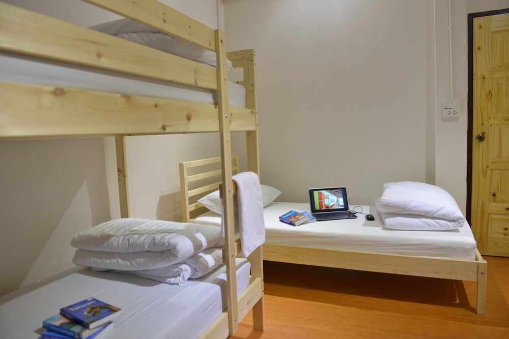 Panpan Hostel Bangkok Ngoại thất bức ảnh