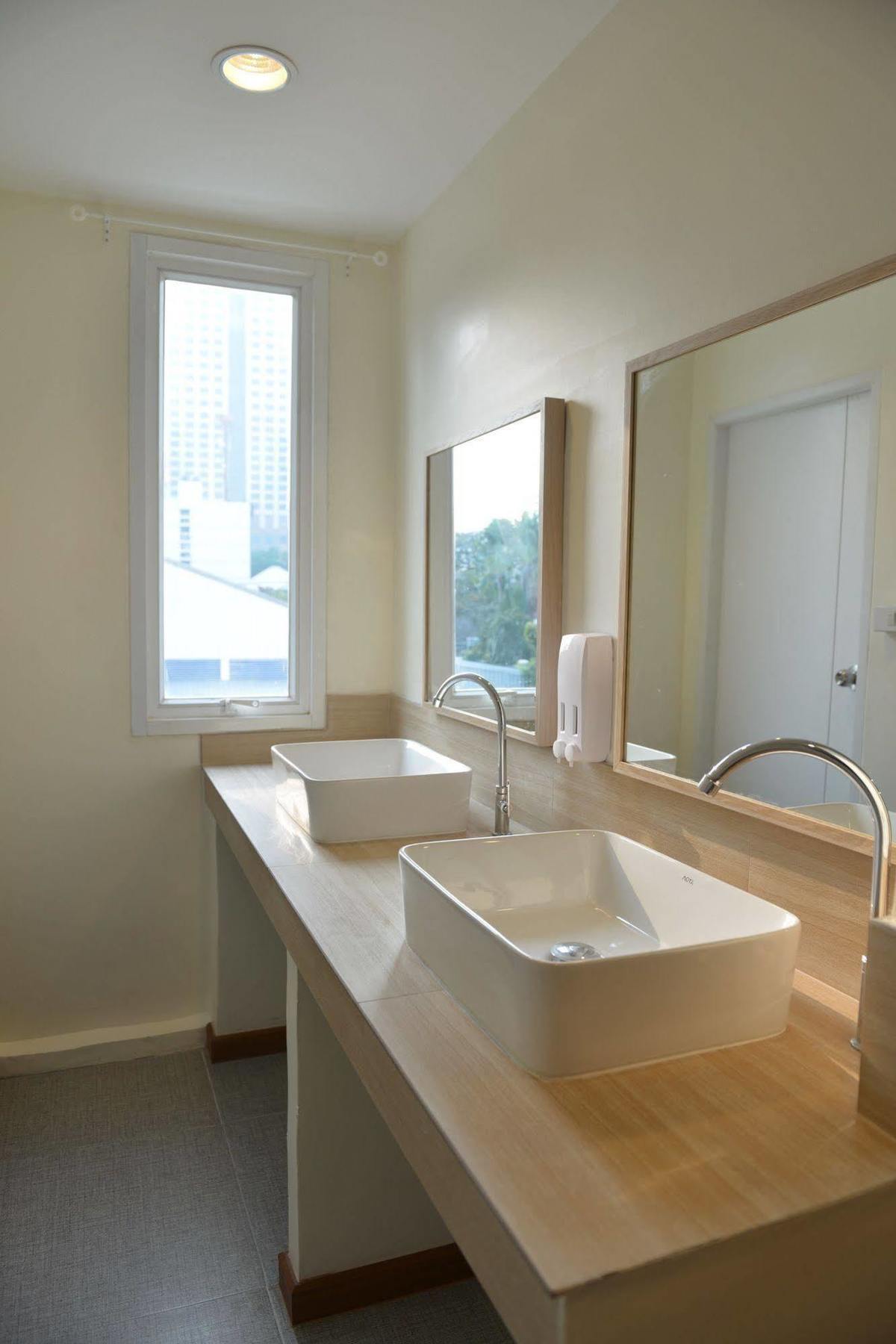 Panpan Hostel Bangkok Ngoại thất bức ảnh