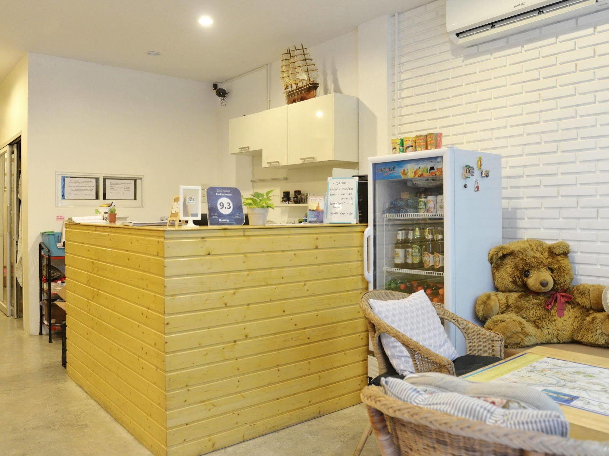 Panpan Hostel Bangkok Ngoại thất bức ảnh