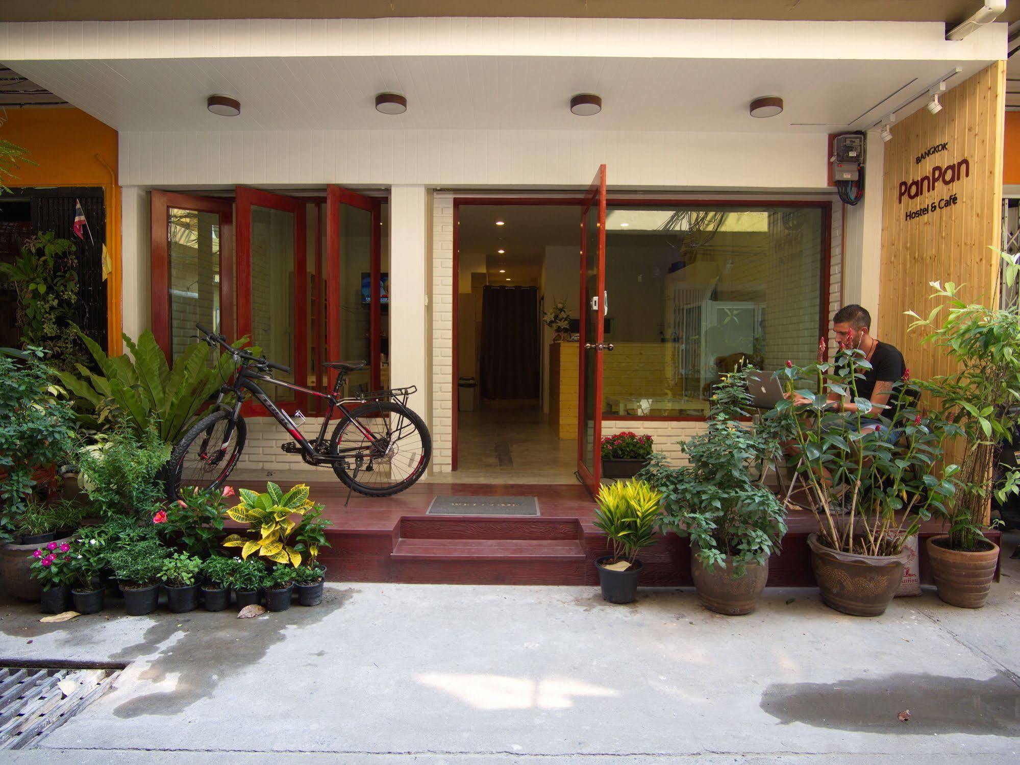 Panpan Hostel Bangkok Ngoại thất bức ảnh