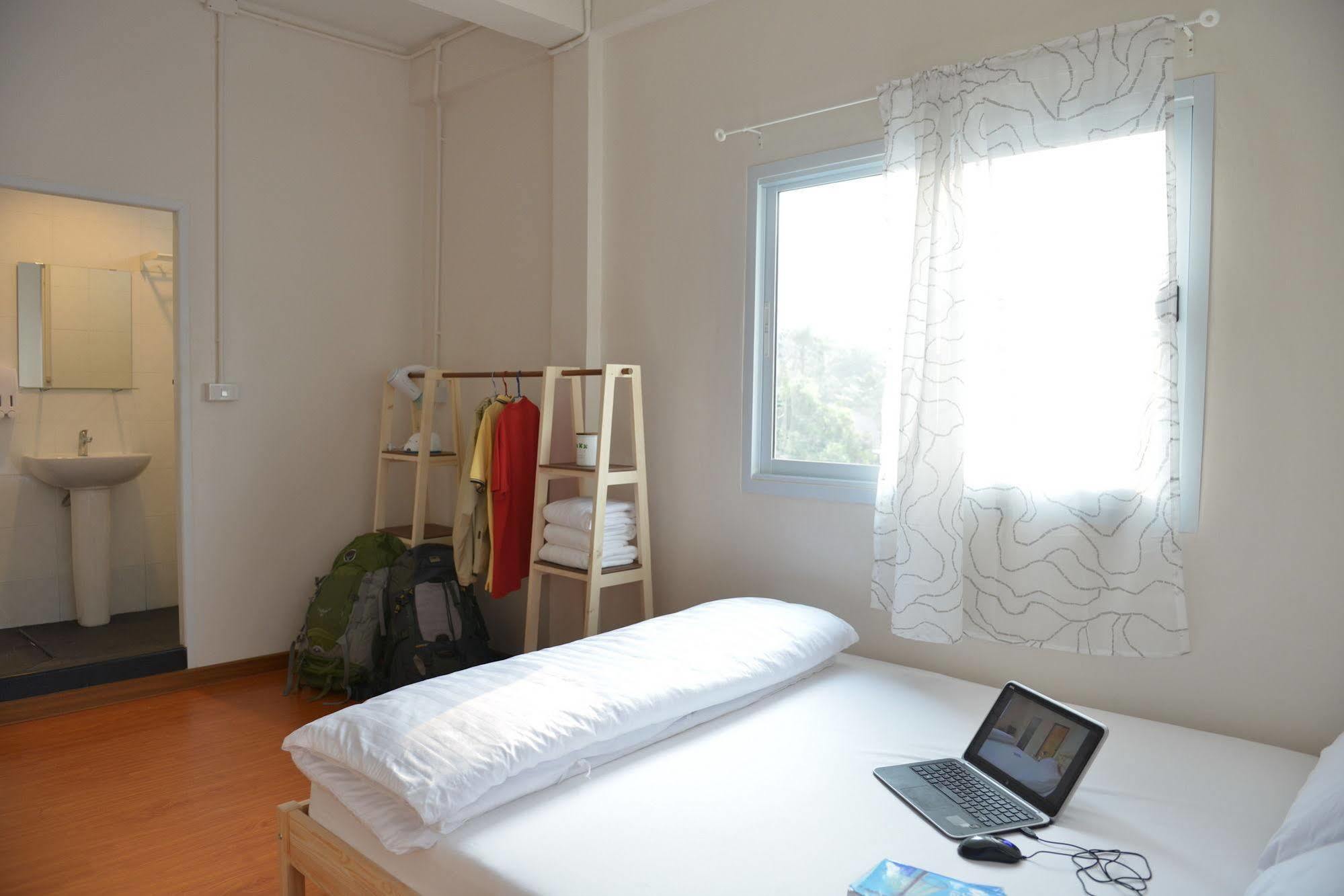 Panpan Hostel Bangkok Ngoại thất bức ảnh