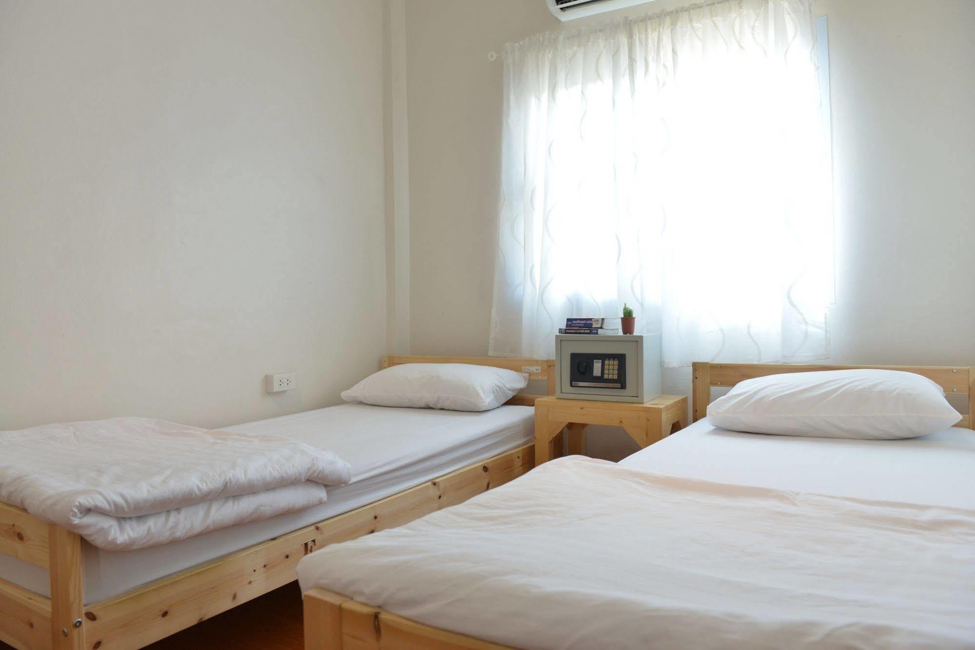 Panpan Hostel Bangkok Ngoại thất bức ảnh
