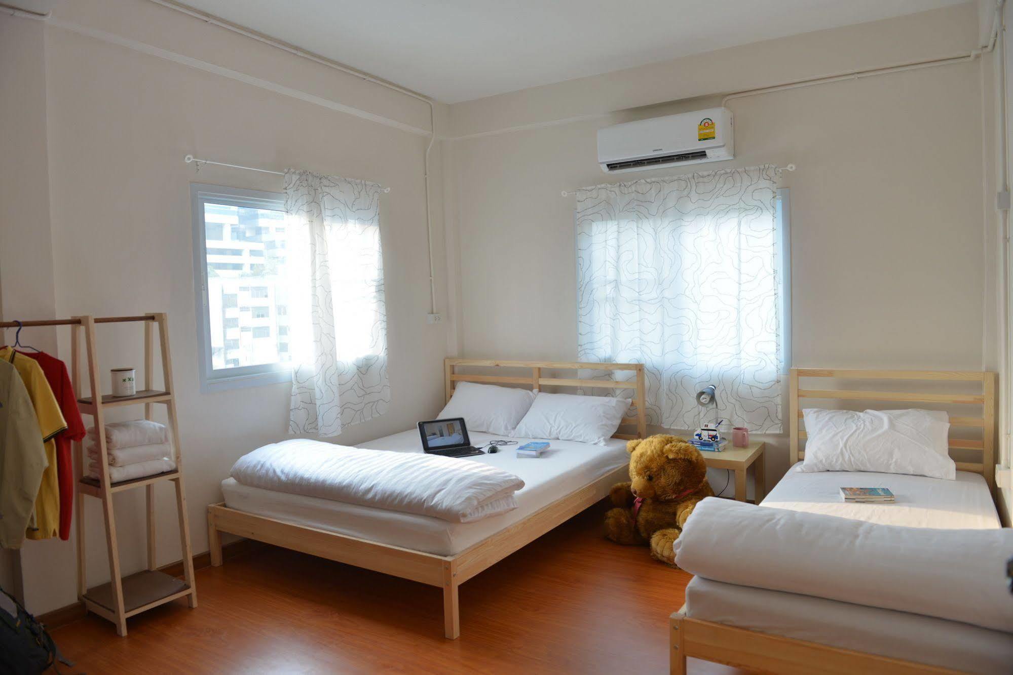 Panpan Hostel Bangkok Ngoại thất bức ảnh