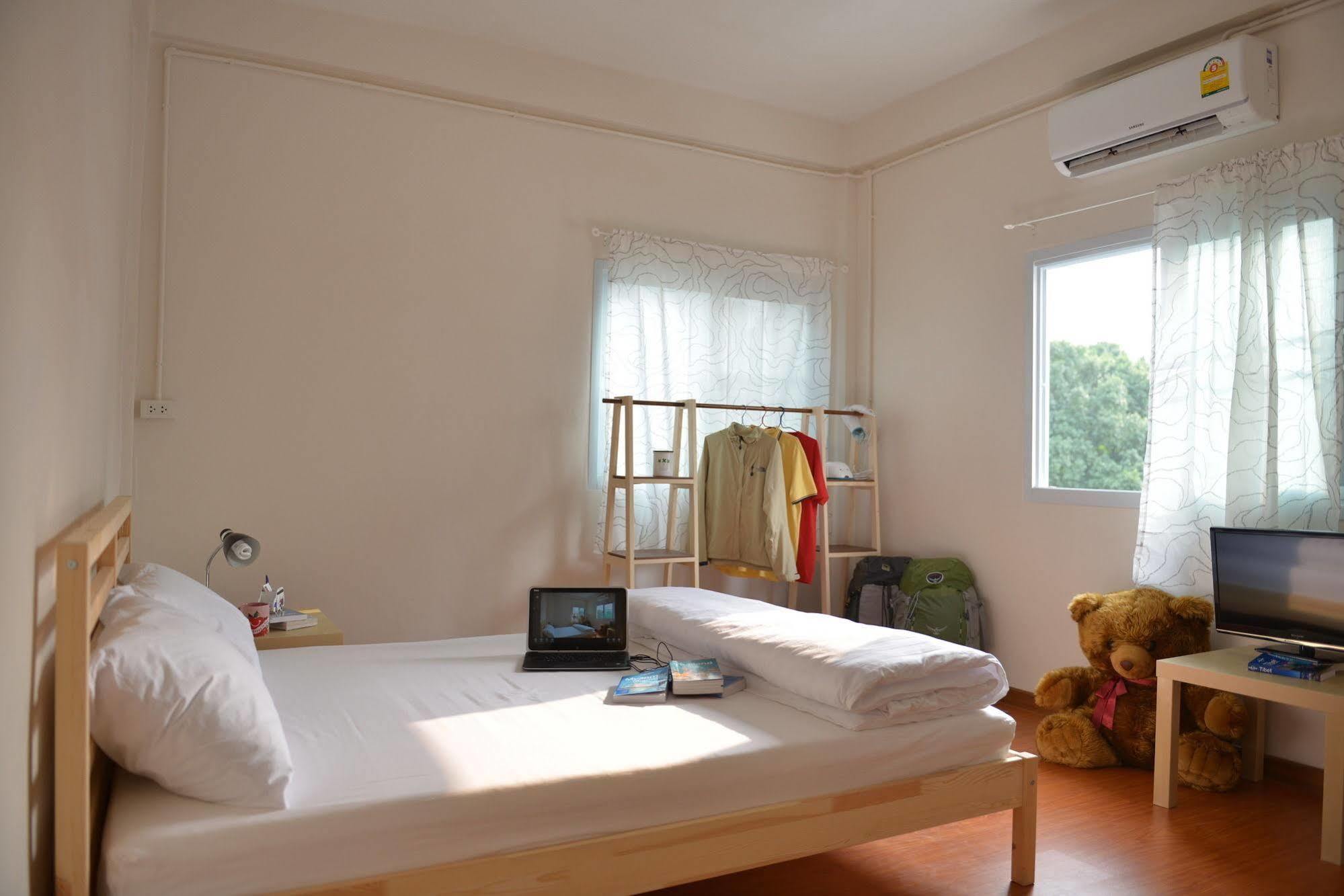 Panpan Hostel Bangkok Ngoại thất bức ảnh