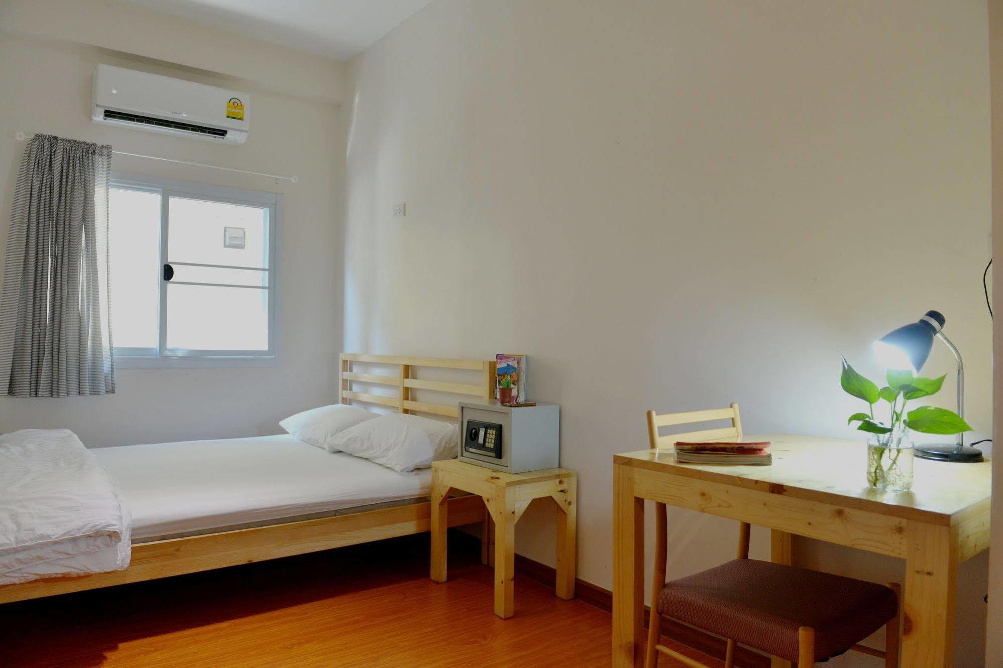 Panpan Hostel Bangkok Ngoại thất bức ảnh