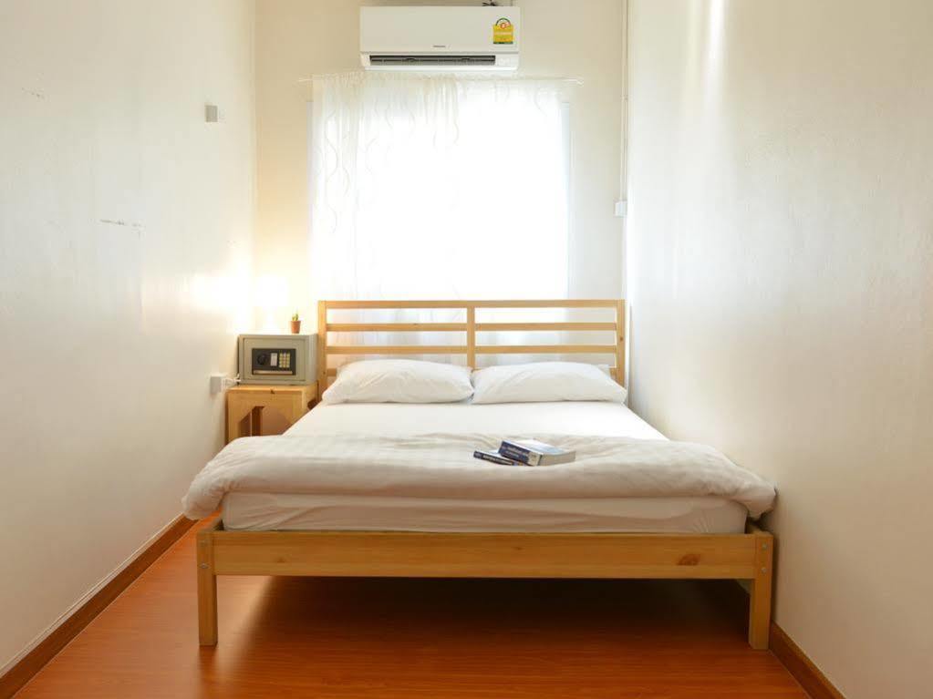 Panpan Hostel Bangkok Ngoại thất bức ảnh